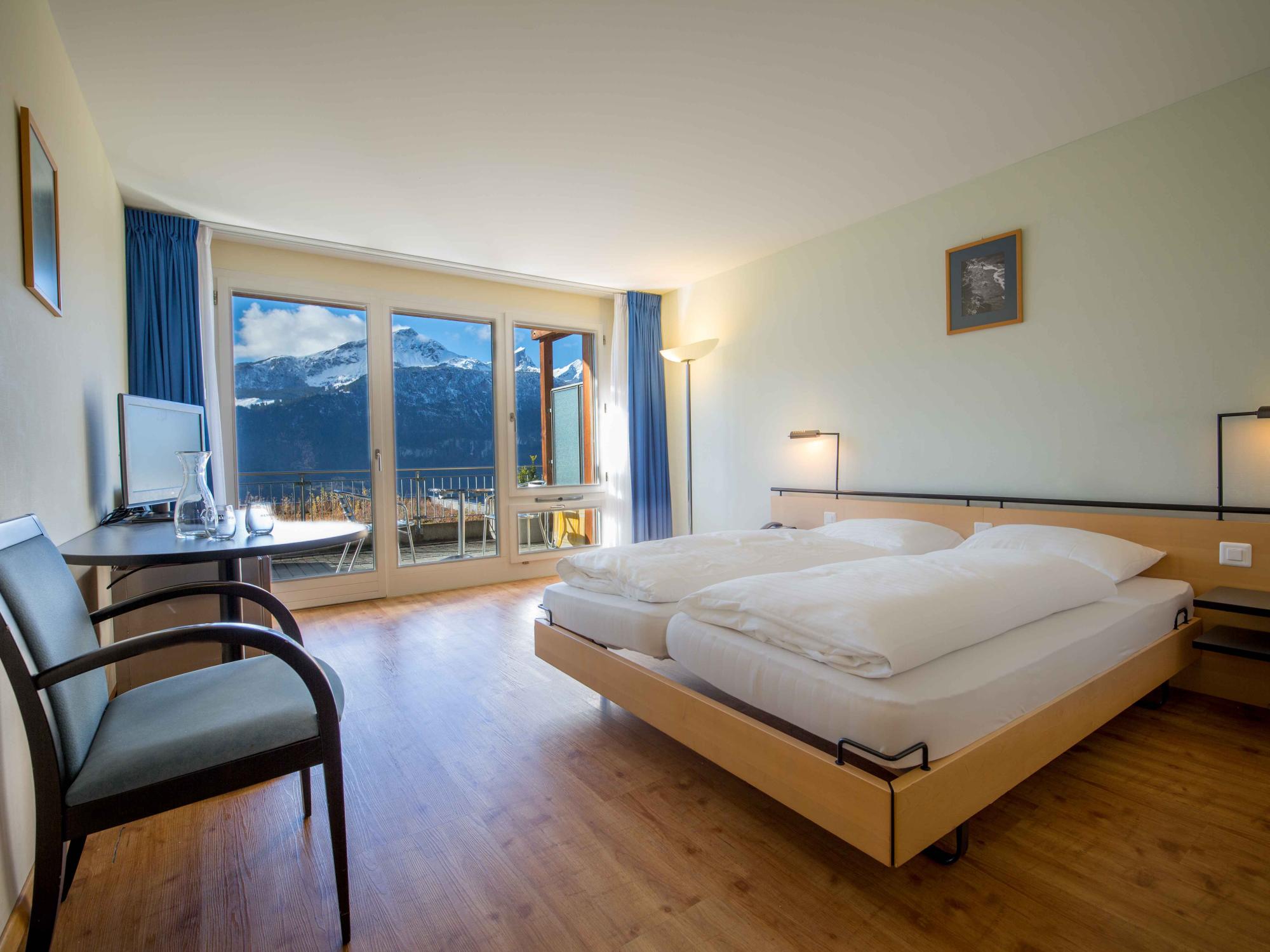hotel_panorama_hasliberg_zimmer_komfort_dz_innen_compressed